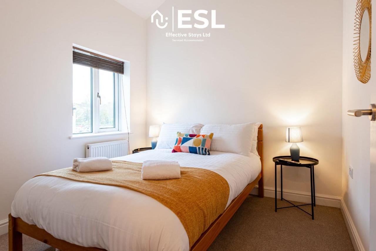 2 Bedroom Terrace Cottage, Parking, 5 Minutes Drive To Royal Shrewsbury Hospital Extérieur photo