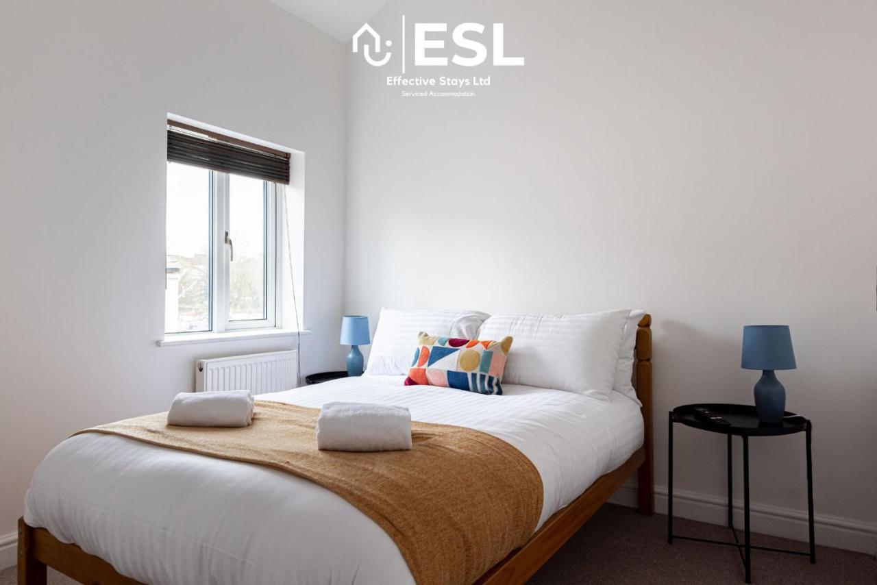 2 Bedroom Terrace Cottage, Parking, 5 Minutes Drive To Royal Shrewsbury Hospital Extérieur photo