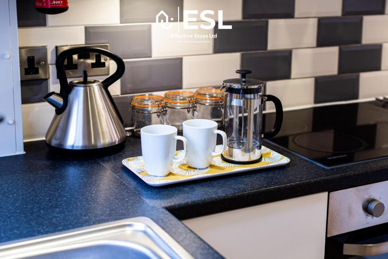 2 Bedroom Terrace Cottage, Parking, 5 Minutes Drive To Royal Shrewsbury Hospital Extérieur photo