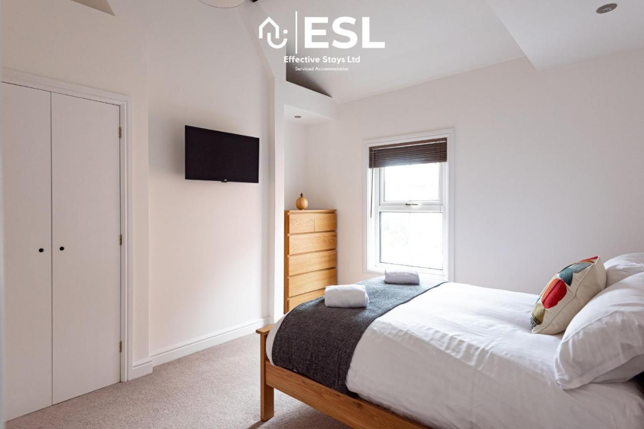 2 Bedroom Terrace Cottage, Parking, 5 Minutes Drive To Royal Shrewsbury Hospital Extérieur photo