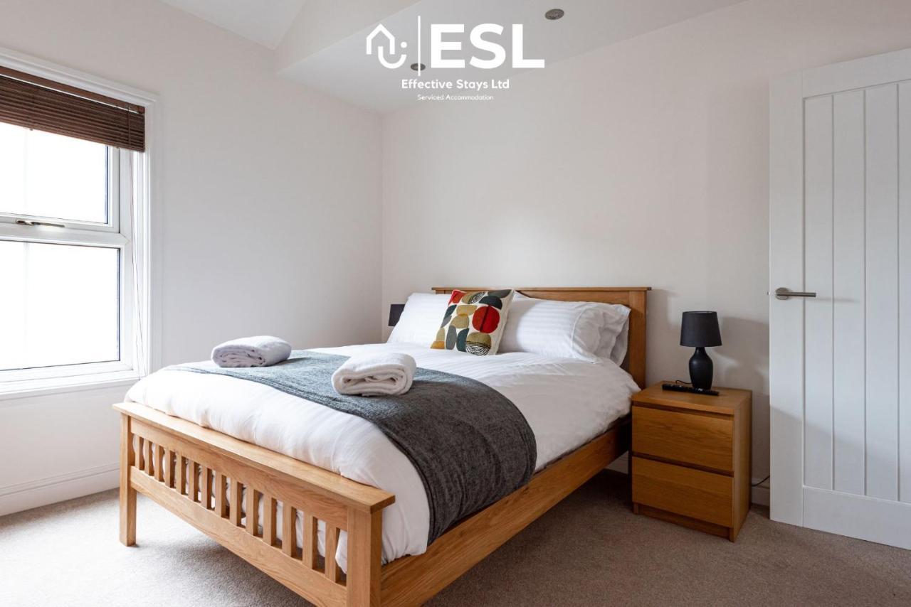 2 Bedroom Terrace Cottage, Parking, 5 Minutes Drive To Royal Shrewsbury Hospital Extérieur photo